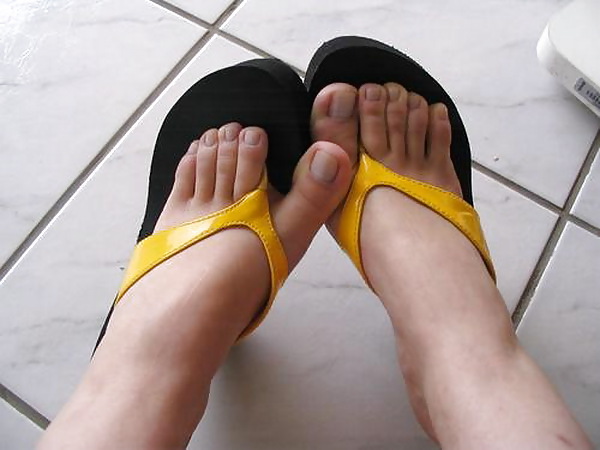 Füße In Flip-Flops # 1 #4710332