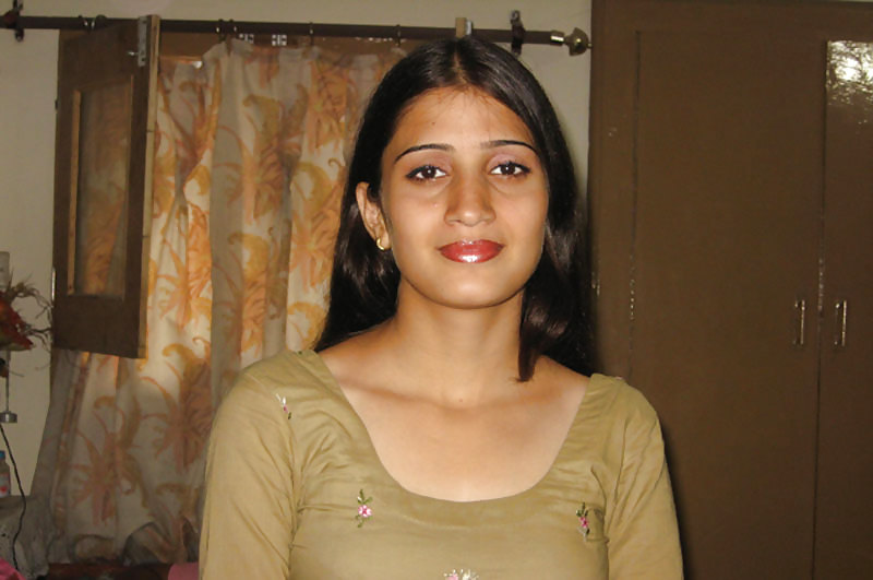 最も美しいインドの女の子4
 #8091401
