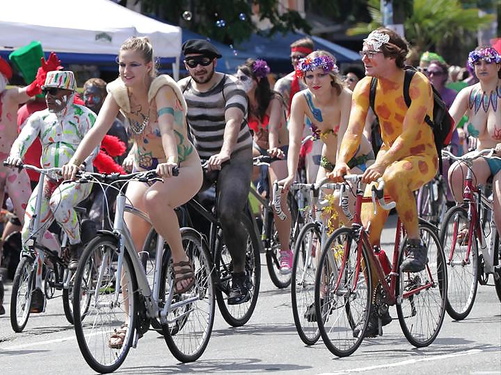 Desnudo pintado damas en público galería fetiche 24
 #17830376