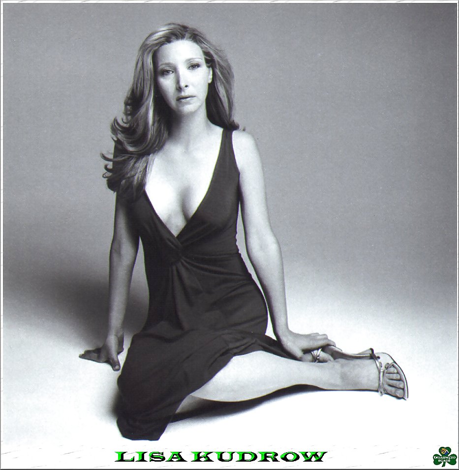 Lisa Kudrow .  #21277704