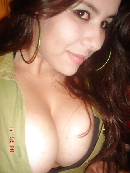 Bk Several Neckline Girl #3865414