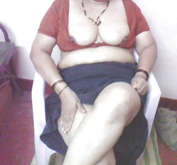 Indian mature exposing #9504763