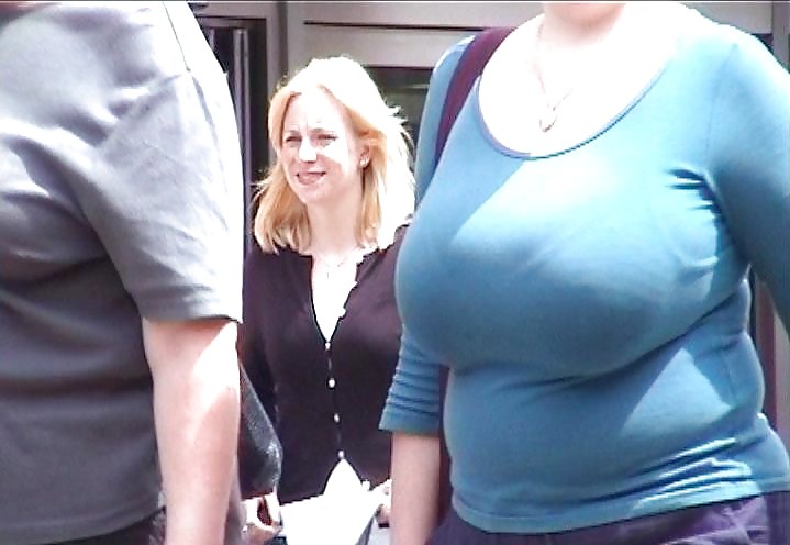 Busty candid 1 #7849563