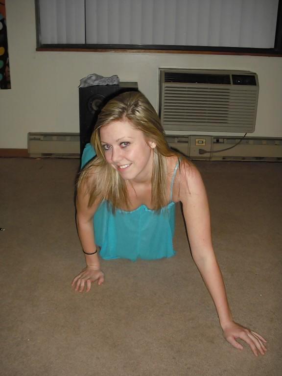 SEXY AMATEUR GIRLFRIEND IV #9850133