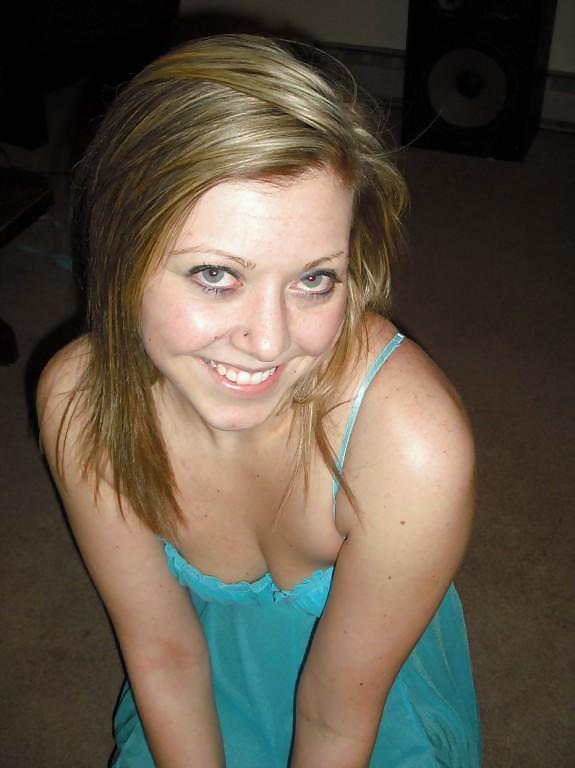 SEXY AMATEUR GIRLFRIEND IV #9850206