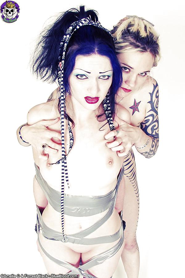 Mujeres emo, góticas, punk
 #3739779