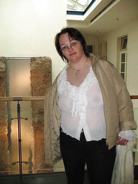 Todo en braless 74. #22381716