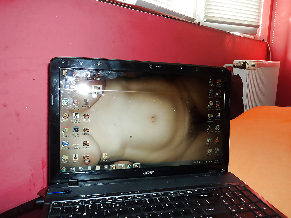 Iubita mea pe deskopul unui sclav #21909273