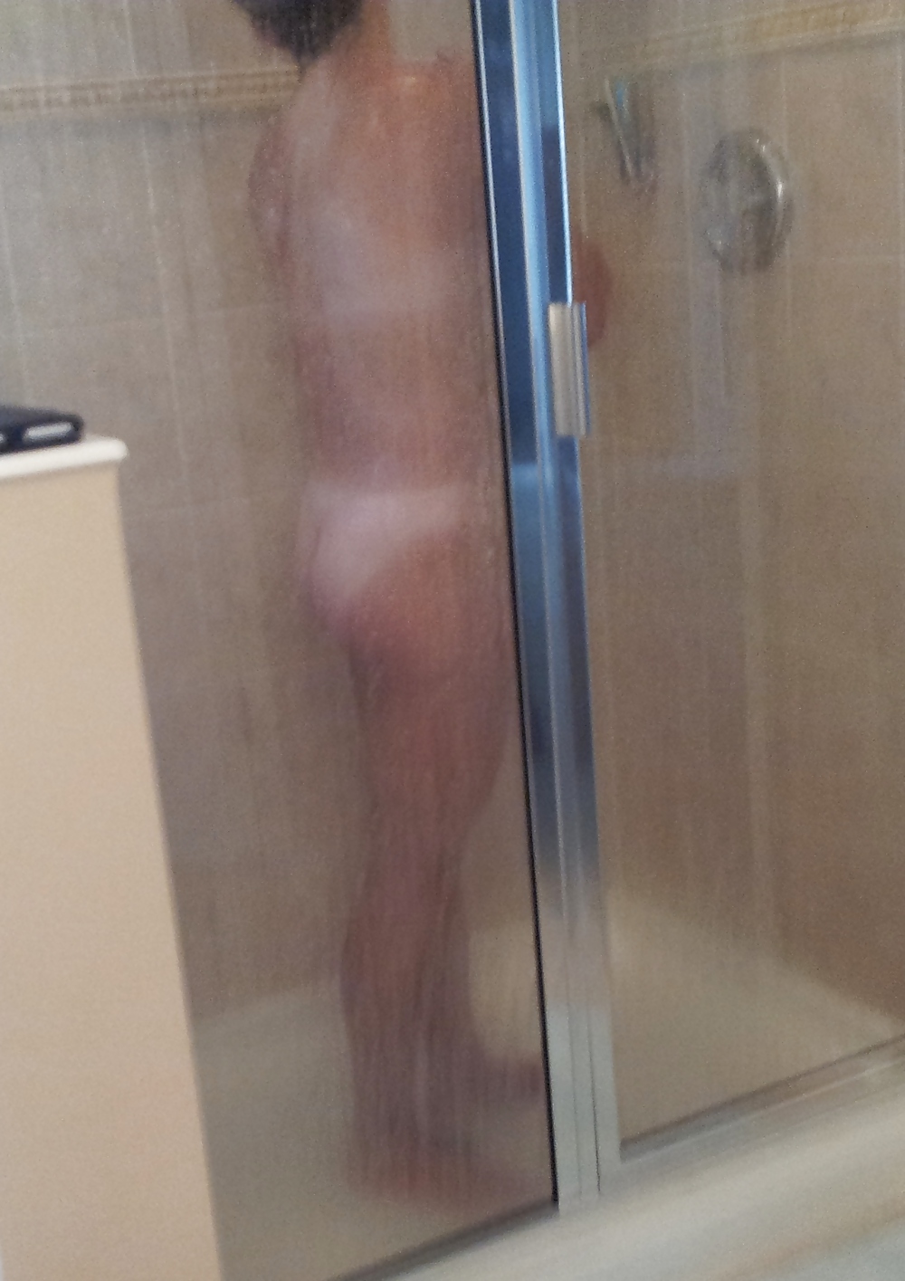 Más fotos de la ducha de mi esposa 2
 #20212952