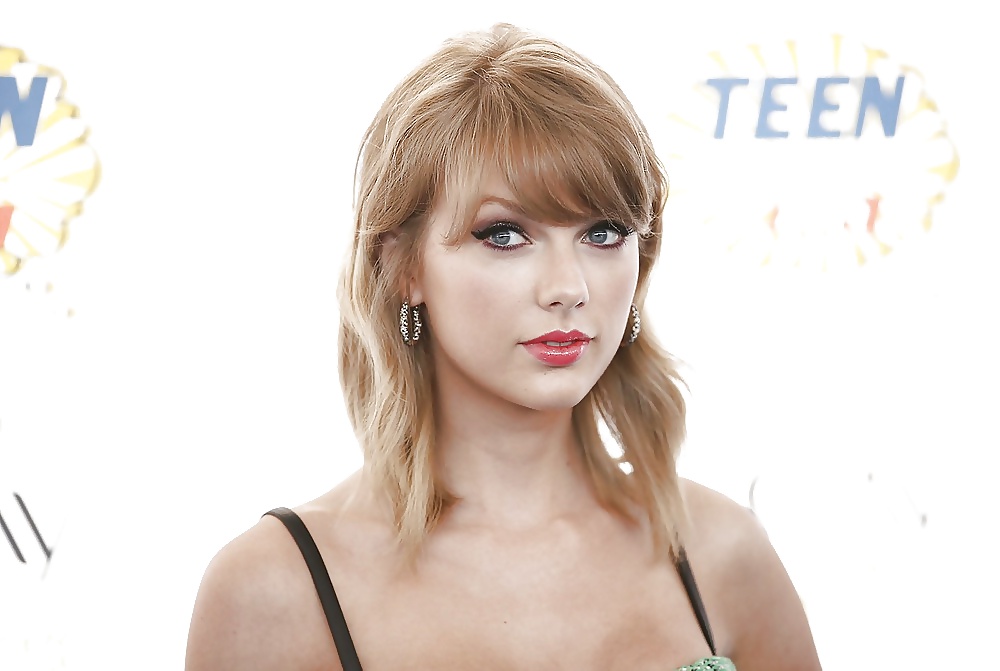 Taylor swift
 #20518633