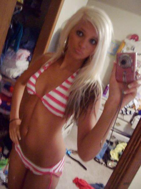 Sexy Amateur Women Selfshot 2 #9912656