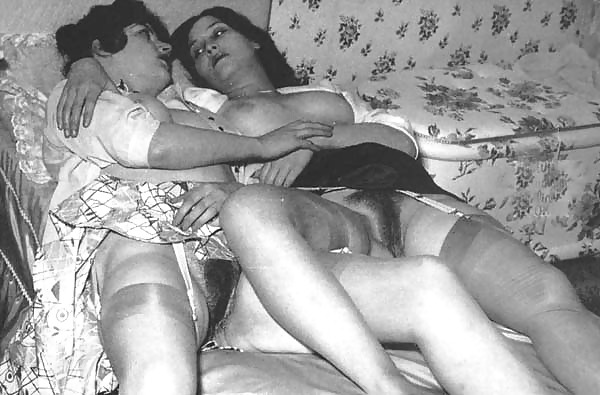 Vintage lesbians #2385883