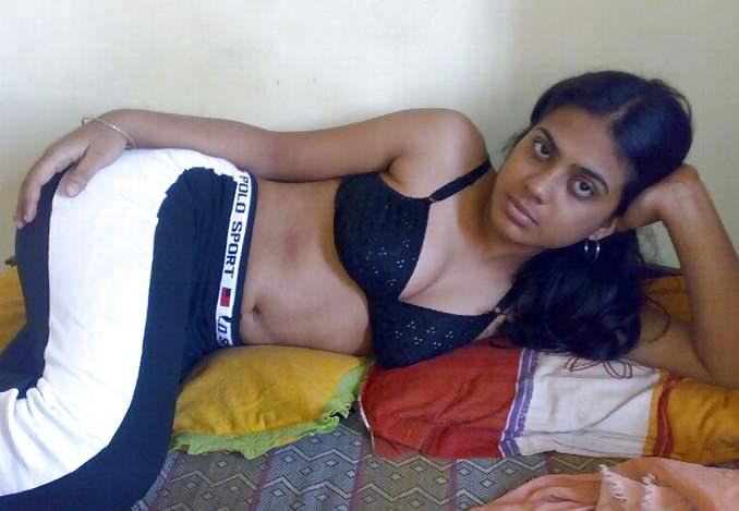 Jung Und Sexy Indische Mädchen #4792507