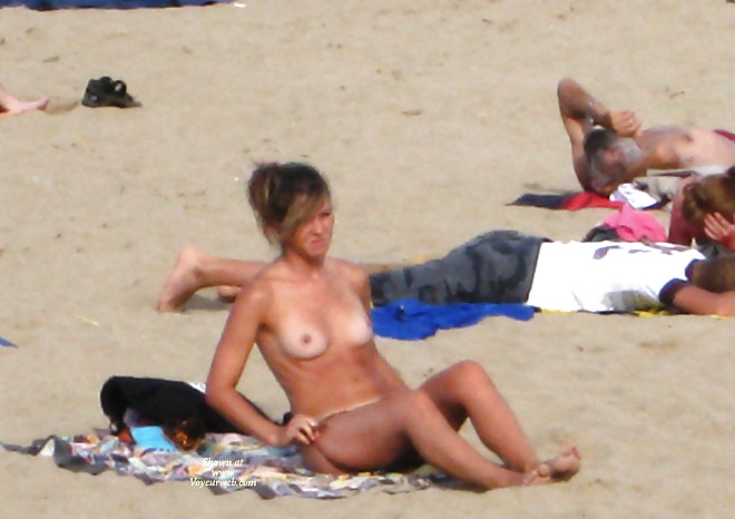 Plage Déshabillage, Bande Ou D'obtenir Nue 2 #15891189