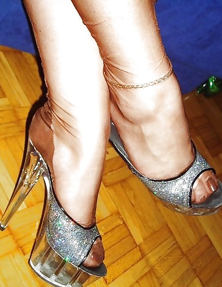 Stockings & high heels #6130382