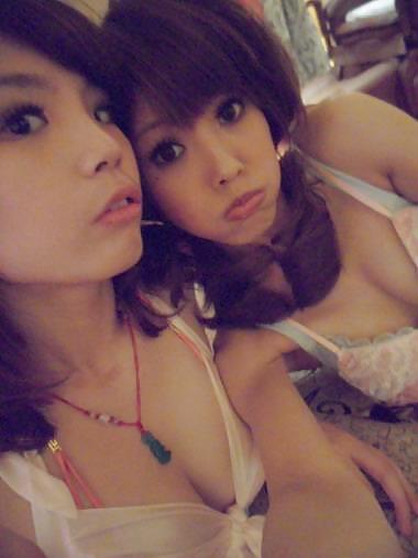 Mindy and Xue Ying are lonely and needs some dick #4672917