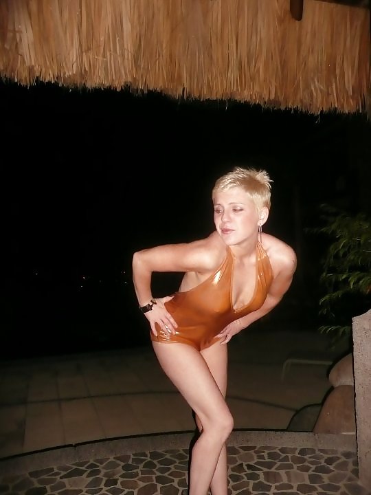 On the Pool #9585209