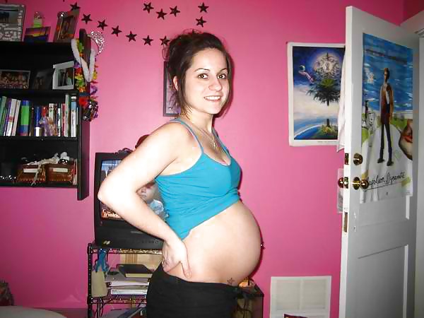 Some Images of  AMATEUR Pregnant Babe #19270801