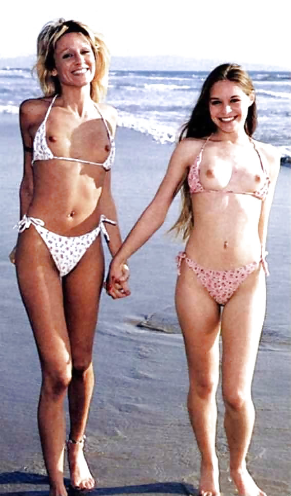 Wife and daughter's friend - exhibitionists and girlfriend #3412727