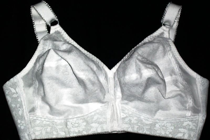 Used mature bra #9276274