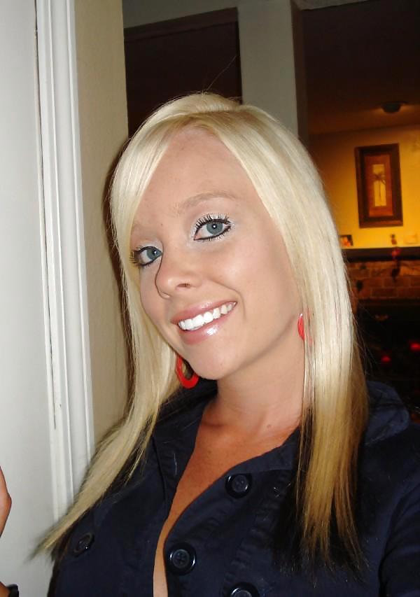 REAL COUGARS POSING DIRTY #20001004