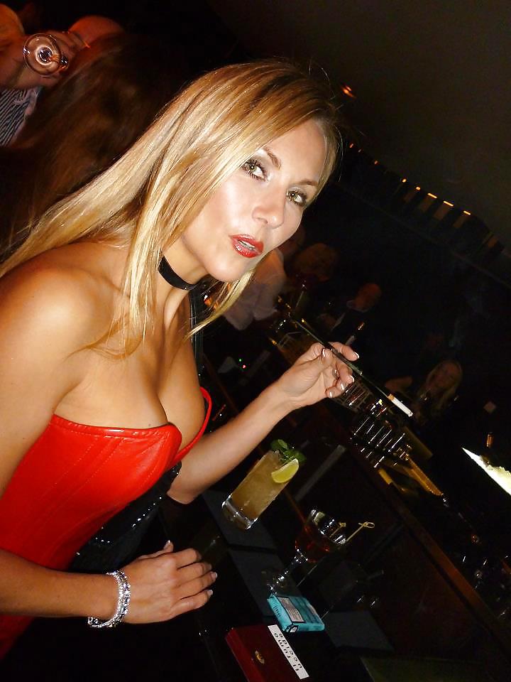 REAL COUGARS POSING DIRTY #20001070