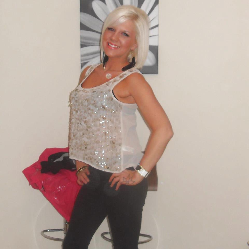 REAL COUGARS POSING DIRTY #20001121