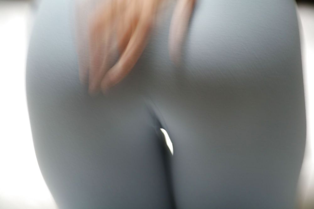 Las fotos de cameltoe de mi tía 3
 #13520045