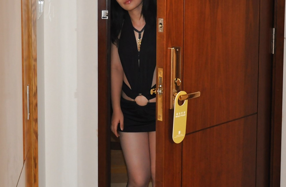 Soy una zorra china, por favor comenten
 #15579745