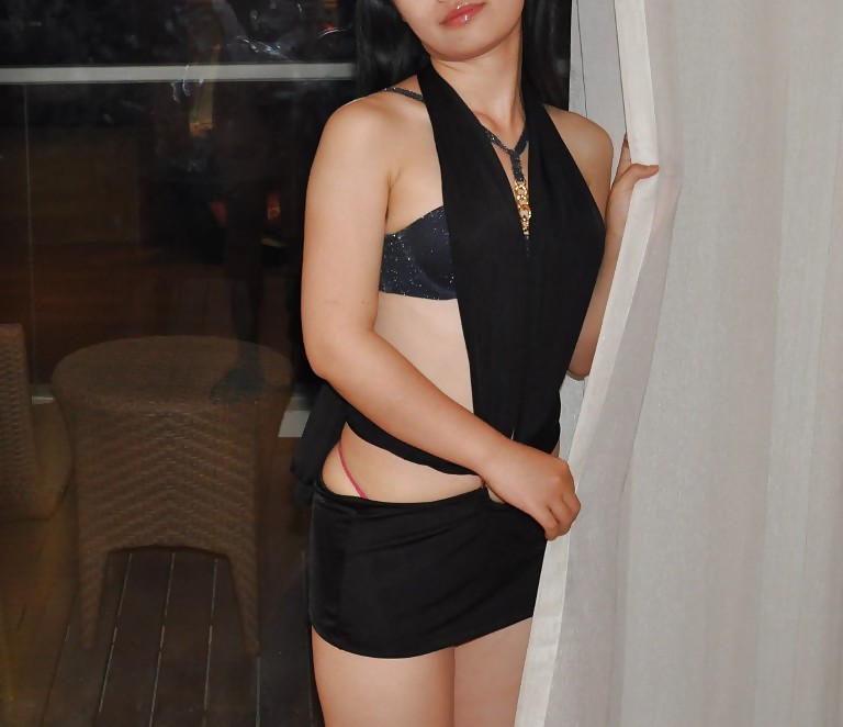 Soy una zorra china, por favor comenten
 #15579772