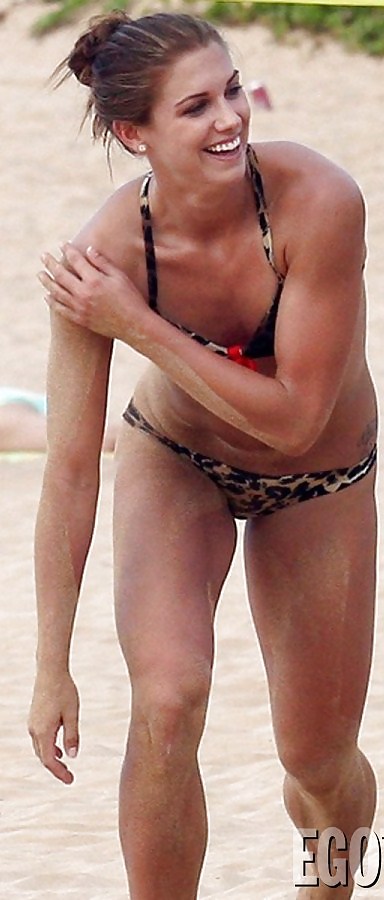 Alex Morgan sequence #9600560