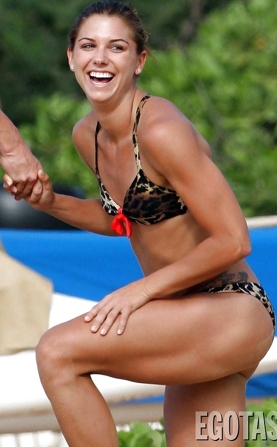 Alex Morgan sequence #9600621