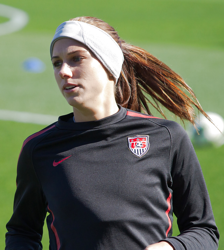 Alex Morgan sequence #9600815