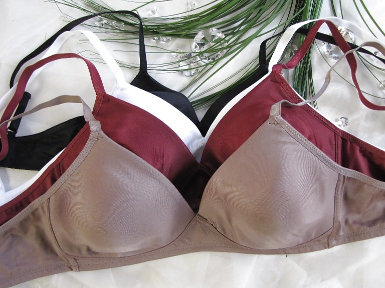 Aged bras, section 3 #9603559