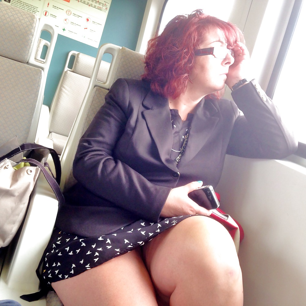 Sposato sul treno, pensare gambe e bella faccia
 #21936473