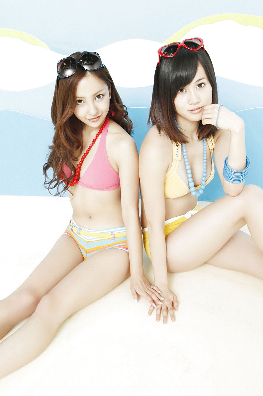 日本のJ-POPアイドル、板野友美さん (1)
 #6223684
