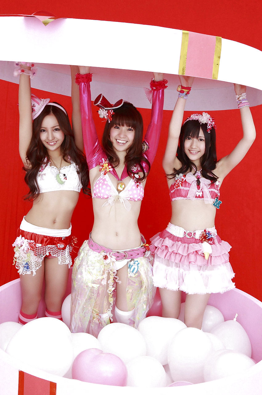 日本のJ-POPアイドル、板野友美さん (1)
 #6223775