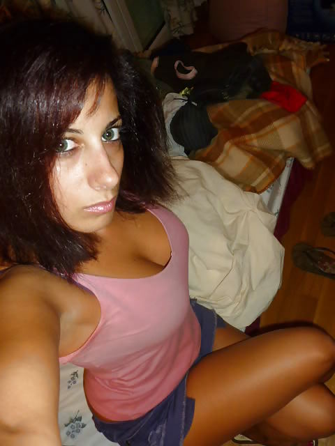 Netter Brunette (nn) #22505245