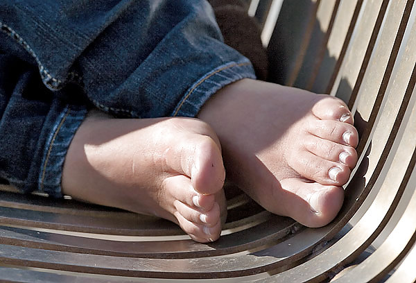 Candid Feet #1 #3765034
