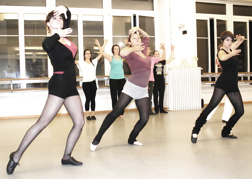 Pantyhosed girls
 #17873999