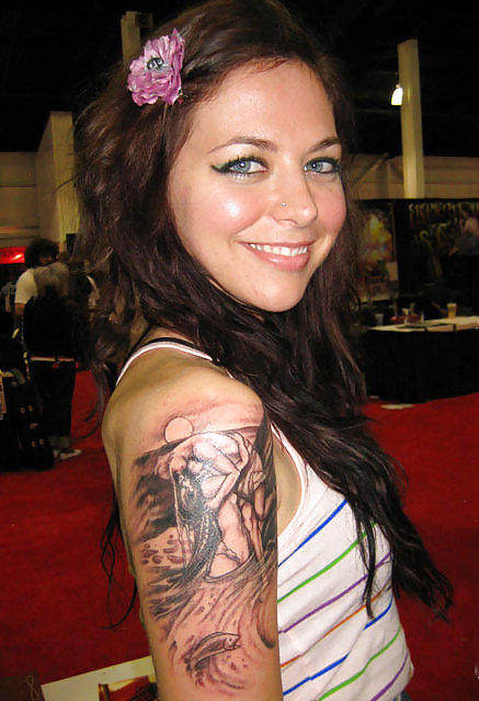 Tattoo-Mädchen #1961085