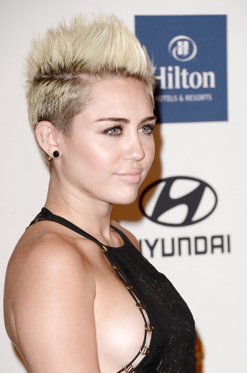 Miley cyrus 18 #17396351