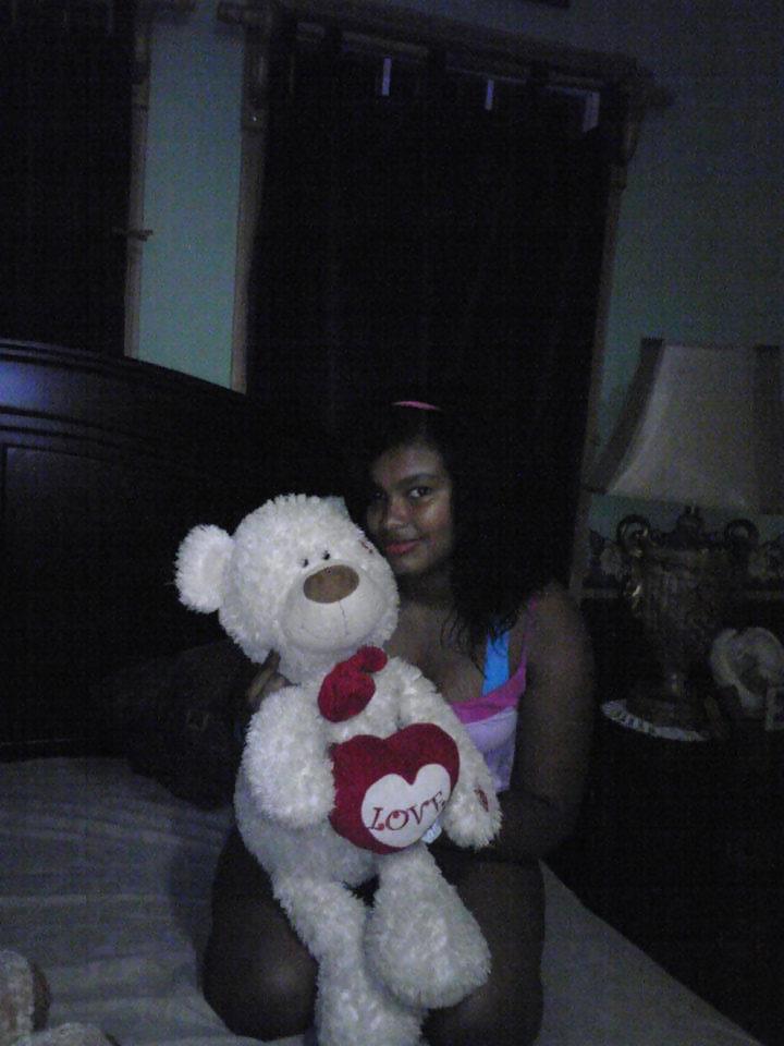 Ebony Honduras. #9848563