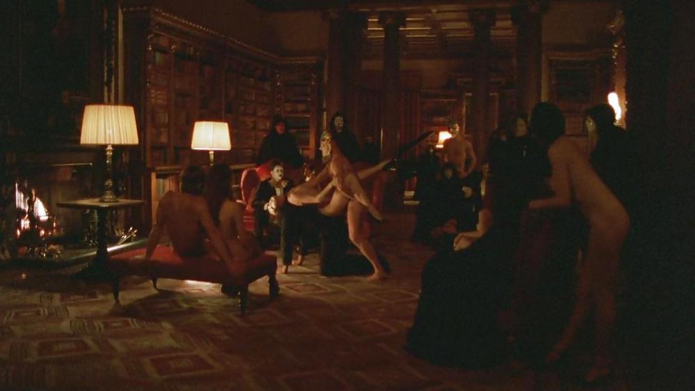 Eyes Wide Shut (1999) Part 2 #17307152