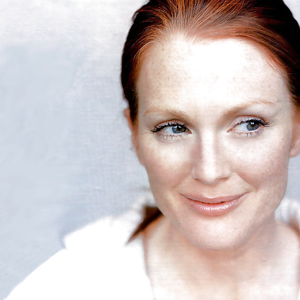 Julianne moore
 #14560358
