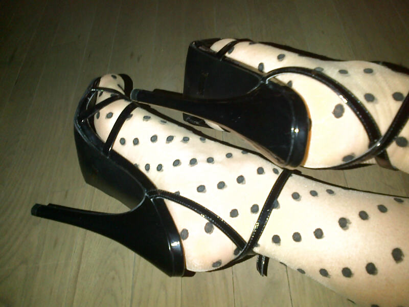 Poke a dot slut!!!!
 #15462801