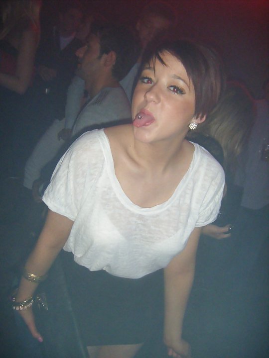 Bonnie, 18. While she modified into once presupposed to note... #9598334