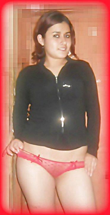 女性 (amiguitas 48)
 #13661170