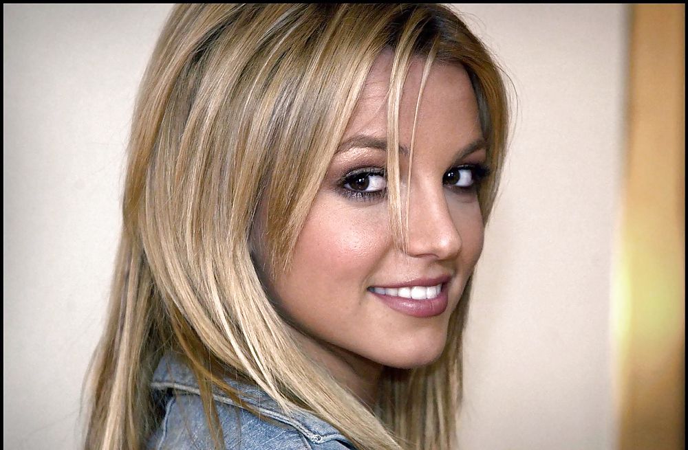 Britney Spears Cutie Pie  #21252039