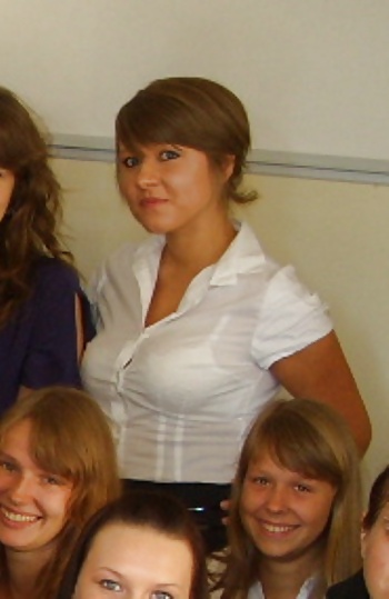 Which one would you like to fick ?  #18120475